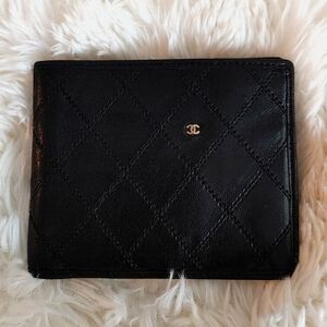 CHANEL Timeless Diamond Stitch Black Leather Bifold Wallet